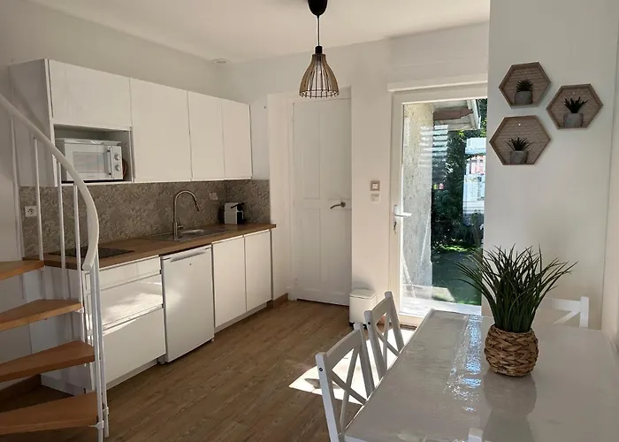 펜션 Maison De Avec Jardin 발랑스