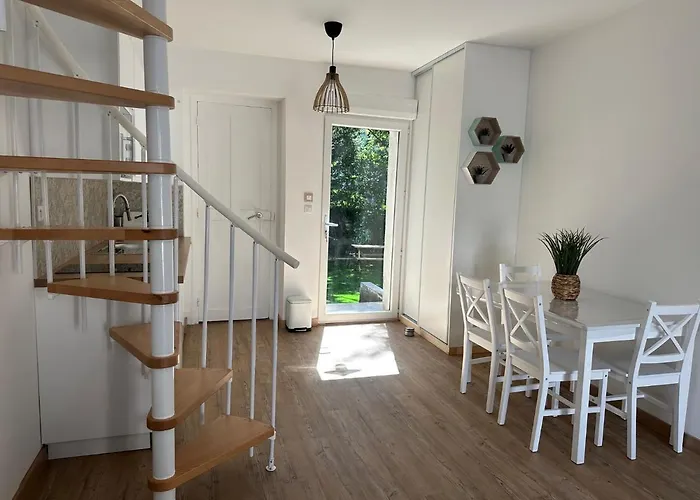 펜션 Maison De Avec Jardin *
